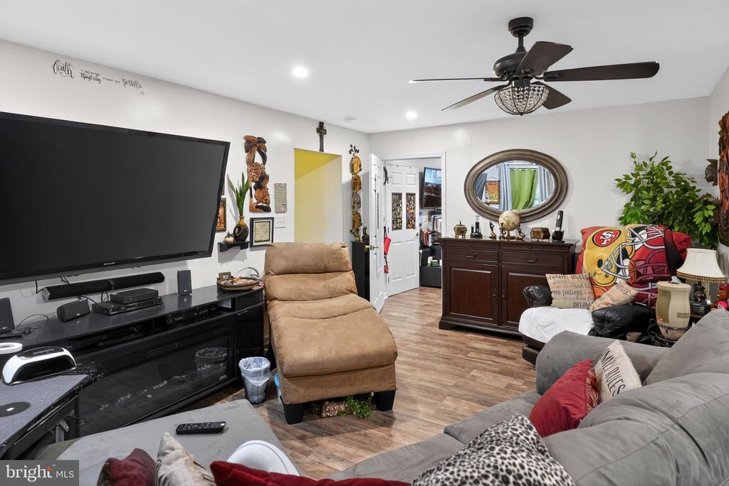 15350 CHRISTY LANE