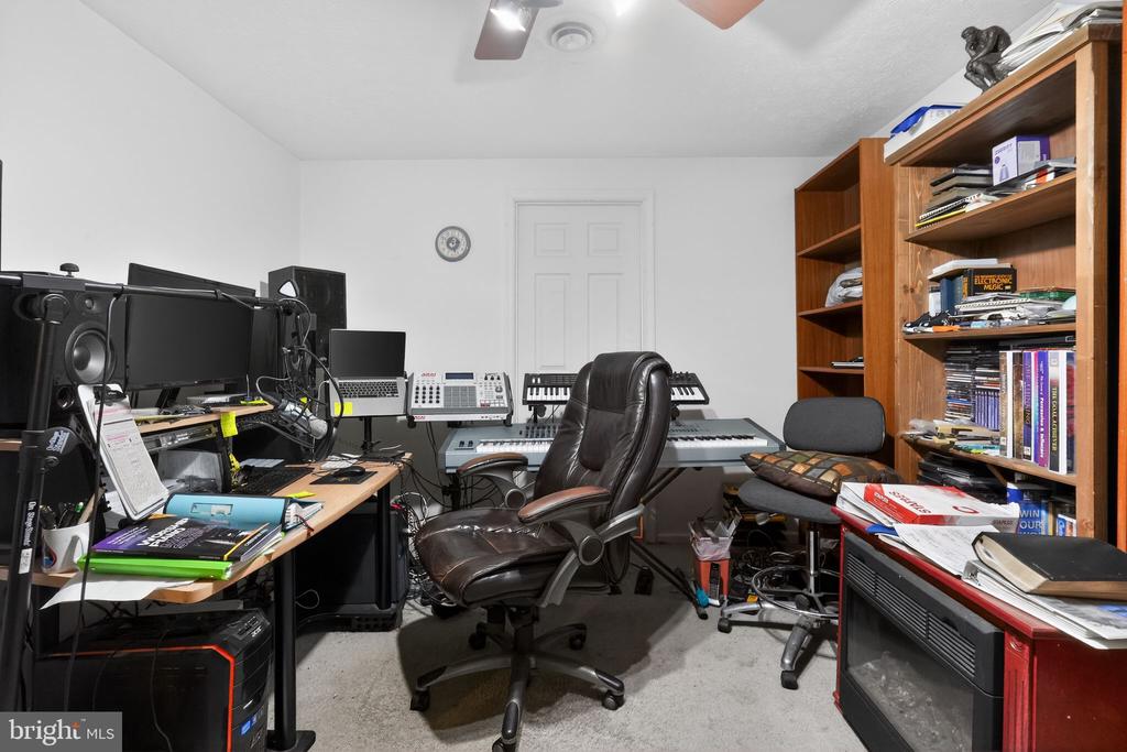 15350 CHRISTY LANE