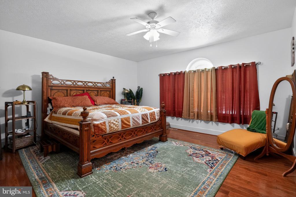 15350 CHRISTY LANE