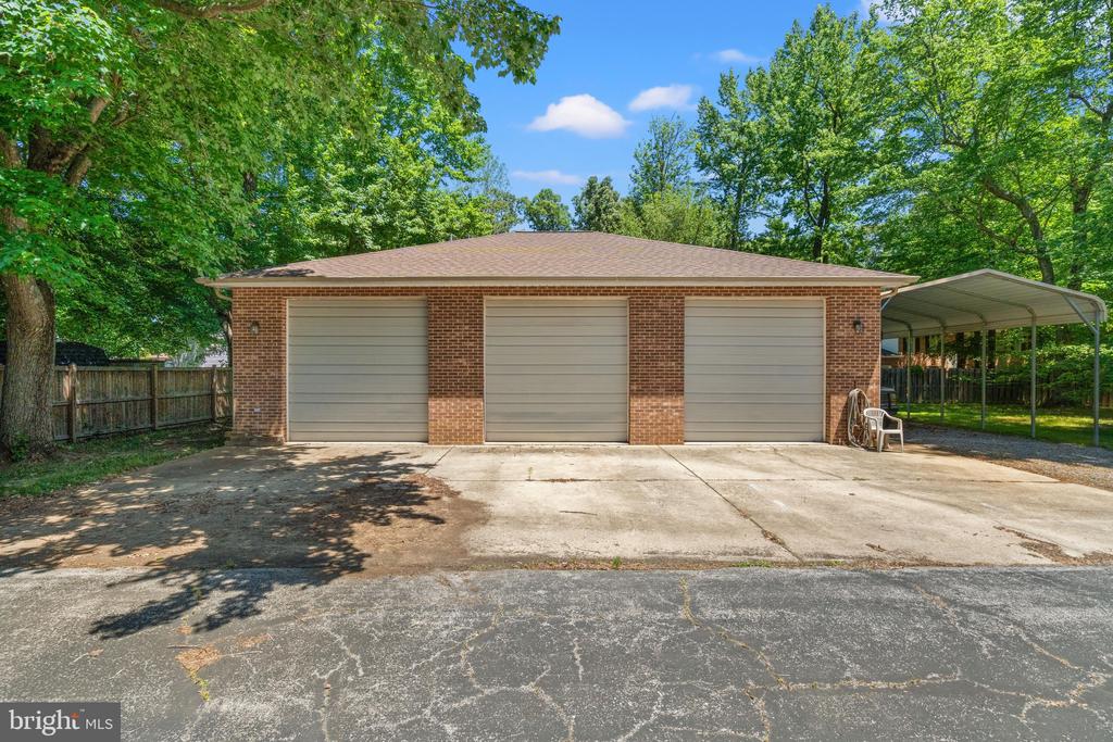 8620 NORMAN DRIVE