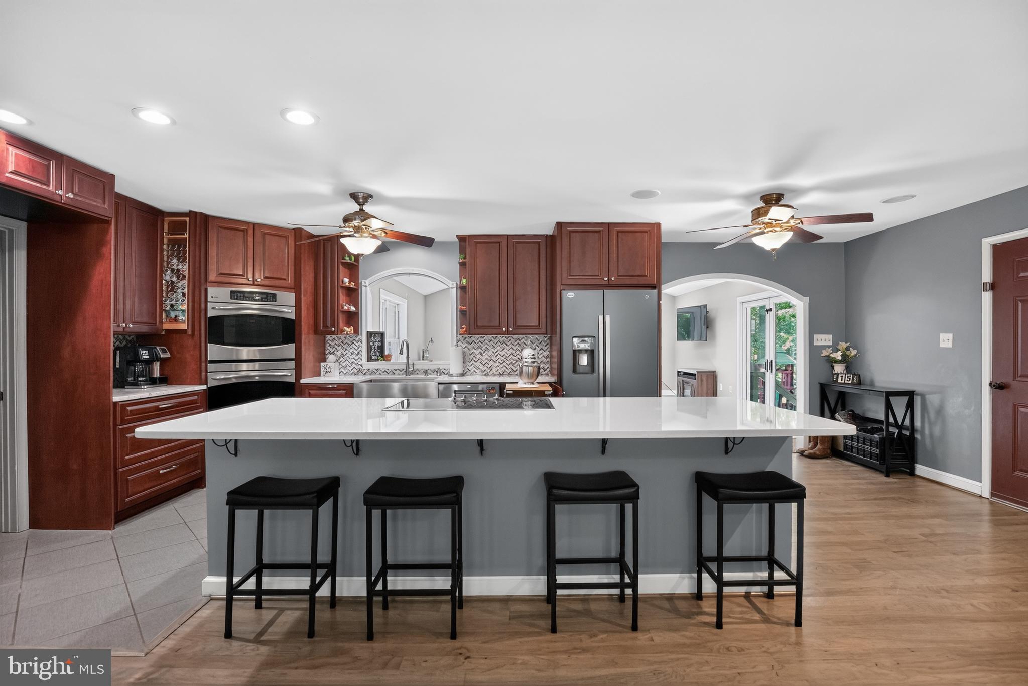 9487 CANARY DRIVE
