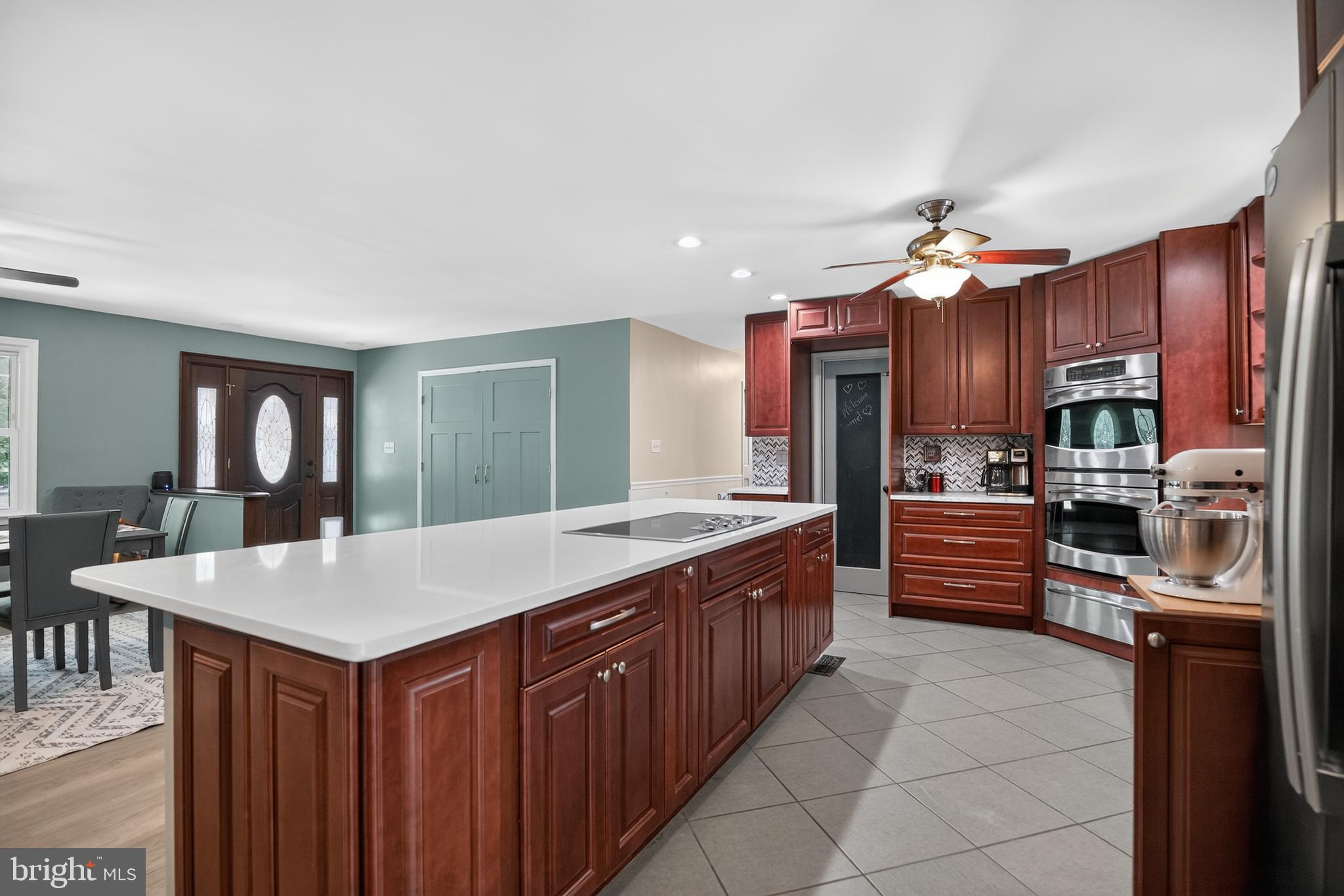 9487 CANARY DRIVE