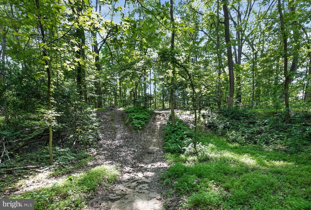 11450 EDGE HILL ROAD