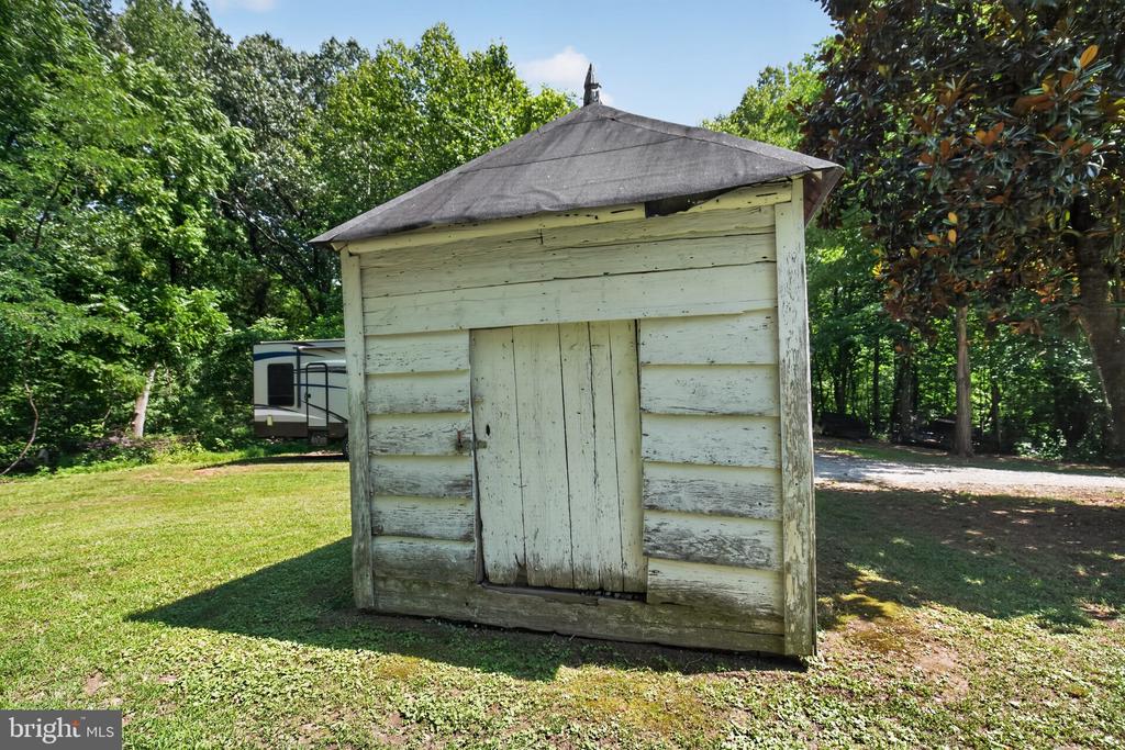 11450 EDGE HILL ROAD