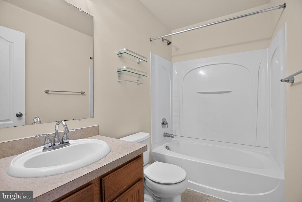 5015 OYSTER REEF PLACE