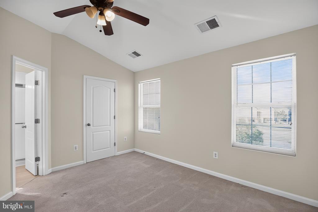 5015 OYSTER REEF PLACE
