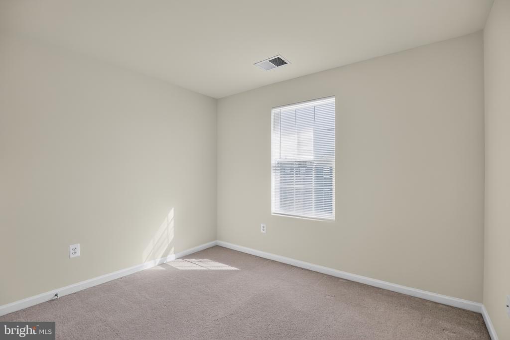 5015 OYSTER REEF PLACE