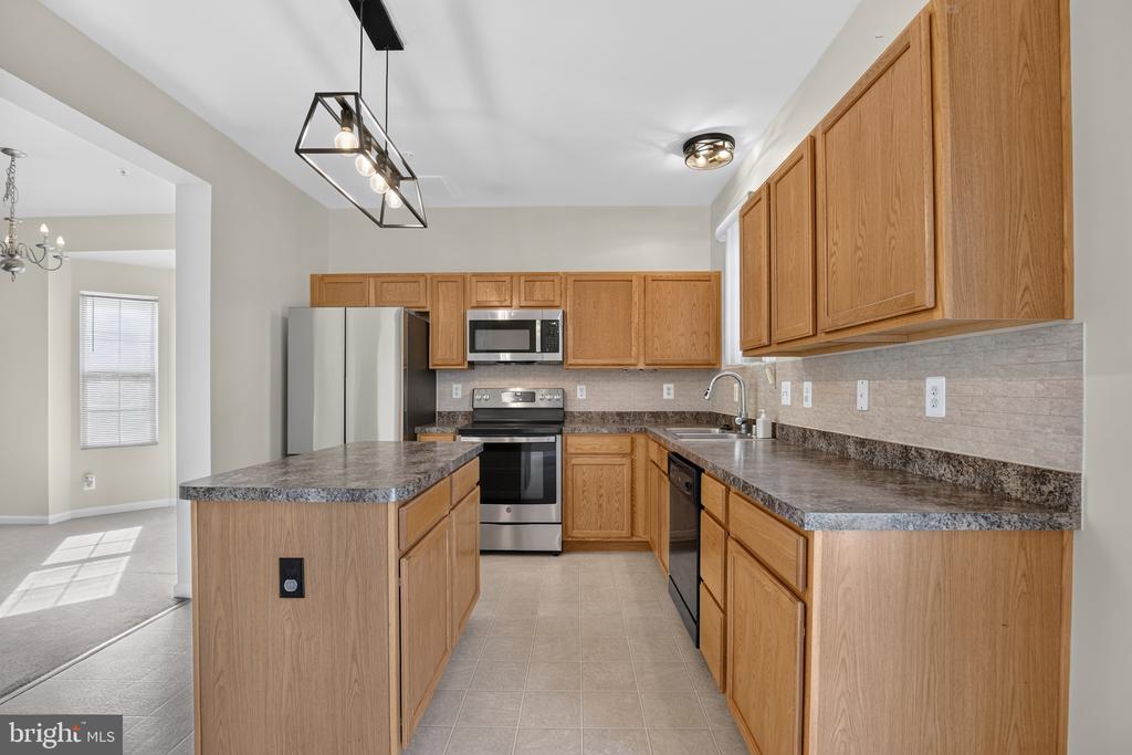 5015 OYSTER REEF PLACE