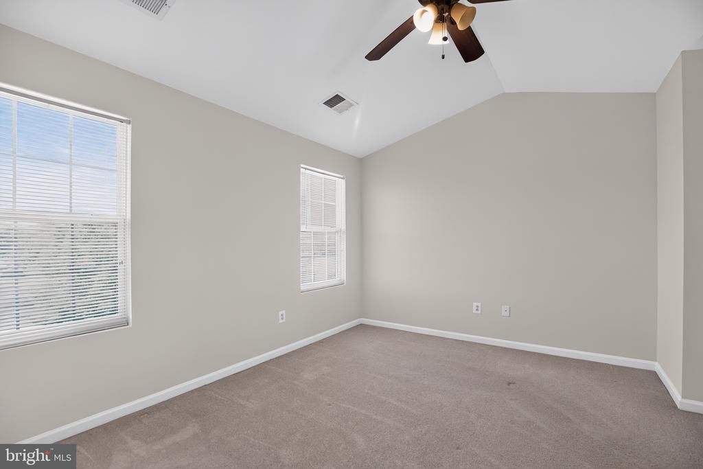 5015 OYSTER REEF PLACE