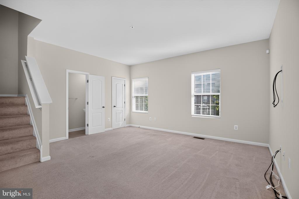 5015 OYSTER REEF PLACE