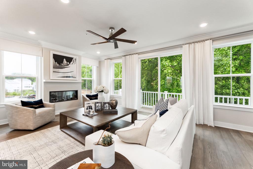 9738 GAELIC PLACE