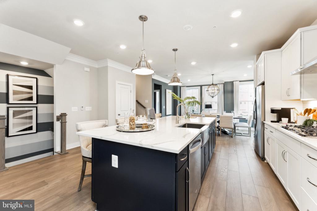 9738 GAELIC PLACE
