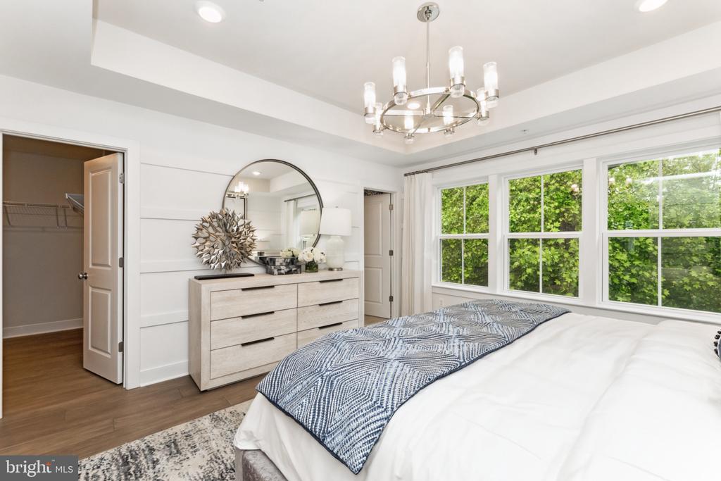 9738 GAELIC PLACE