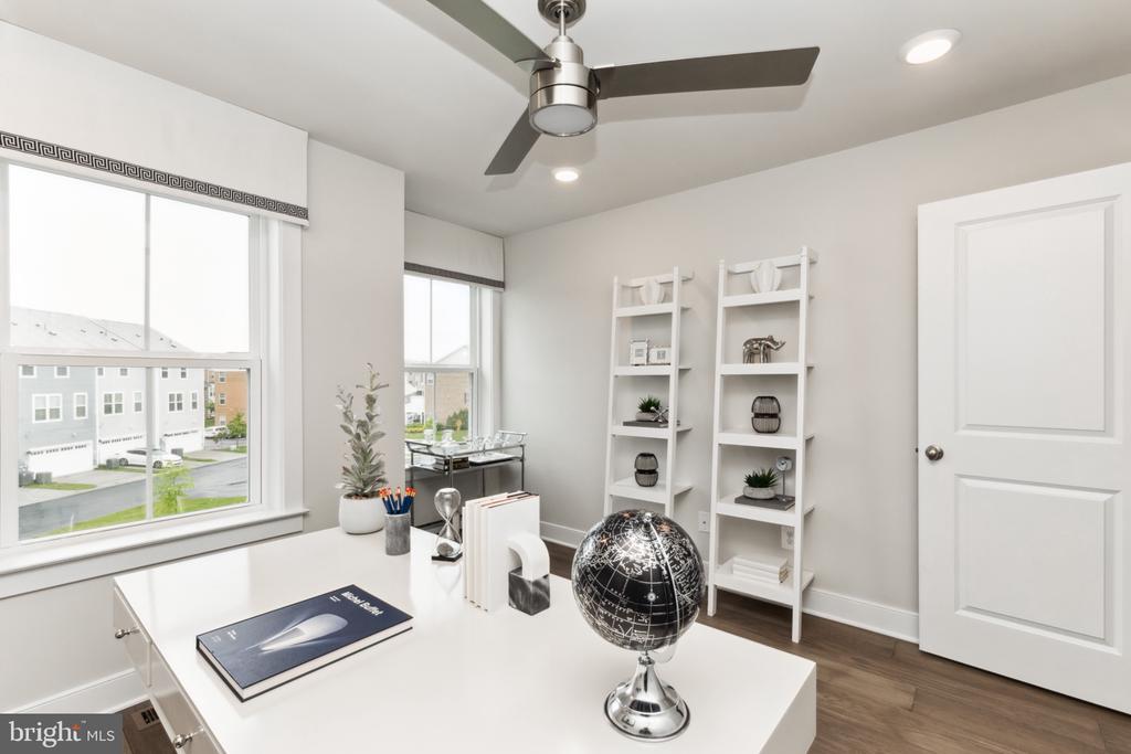 9738 GAELIC PLACE