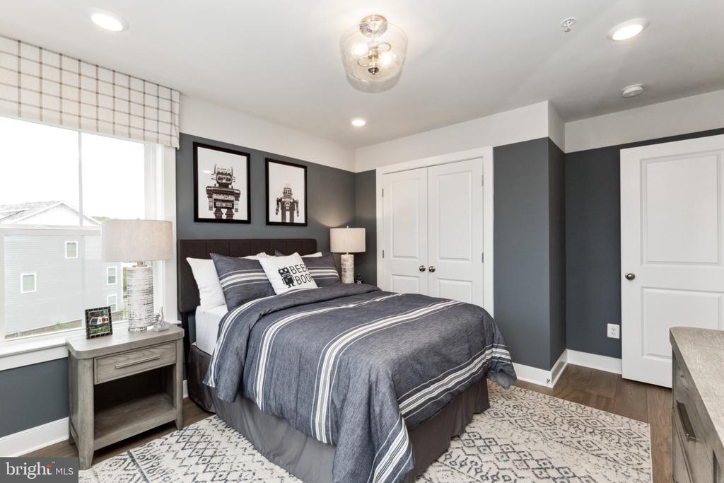 9738 GAELIC PLACE