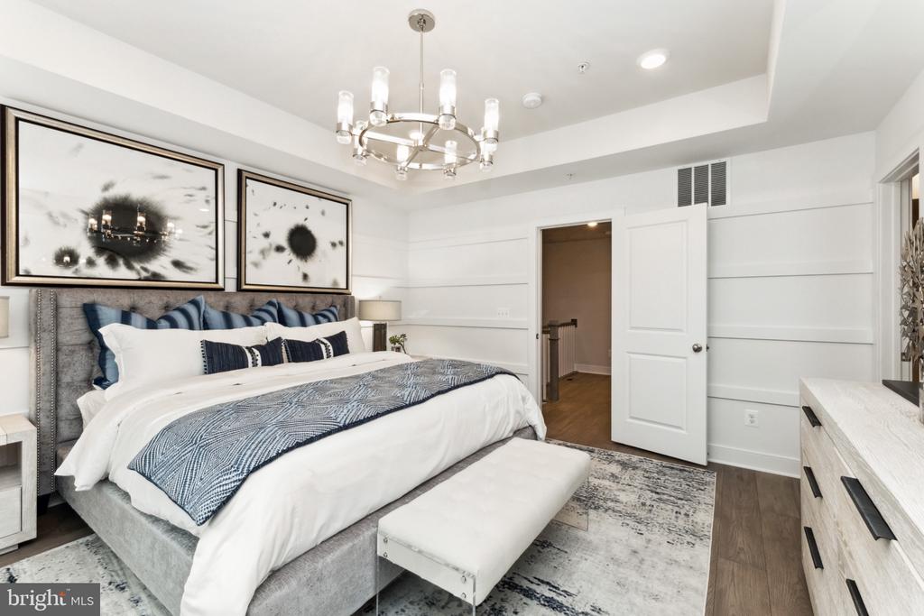 9738 GAELIC PLACE