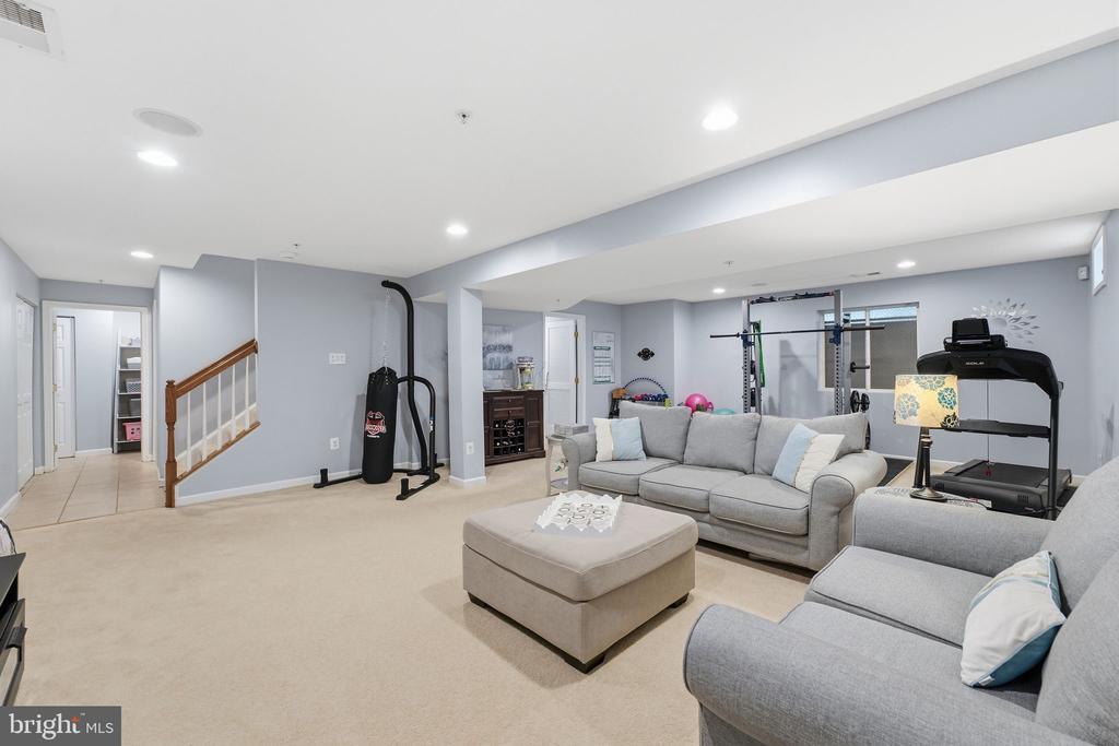 9267 SENNA COURT