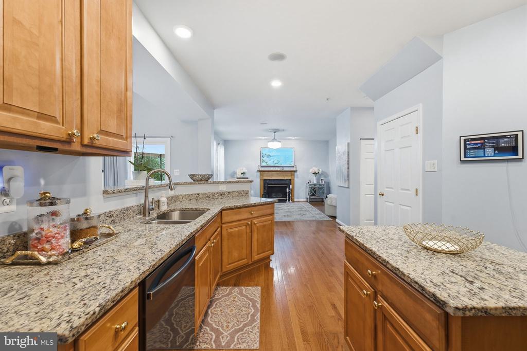 9267 SENNA COURT