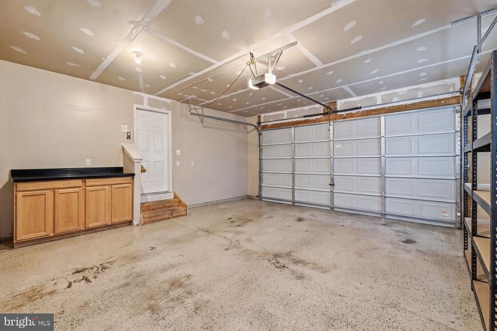 9267 SENNA COURT