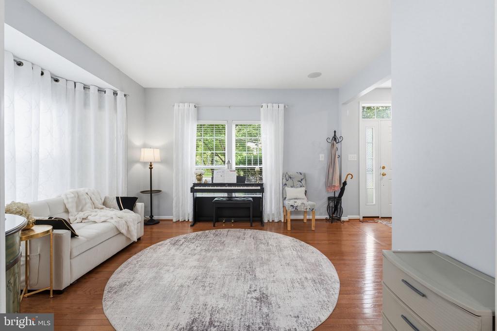 9267 SENNA COURT