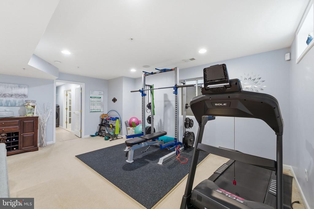 9267 SENNA COURT