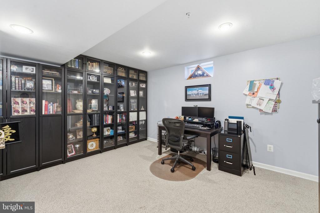 9267 SENNA COURT