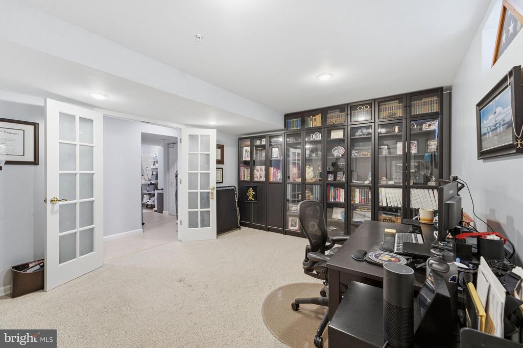 9267 SENNA COURT