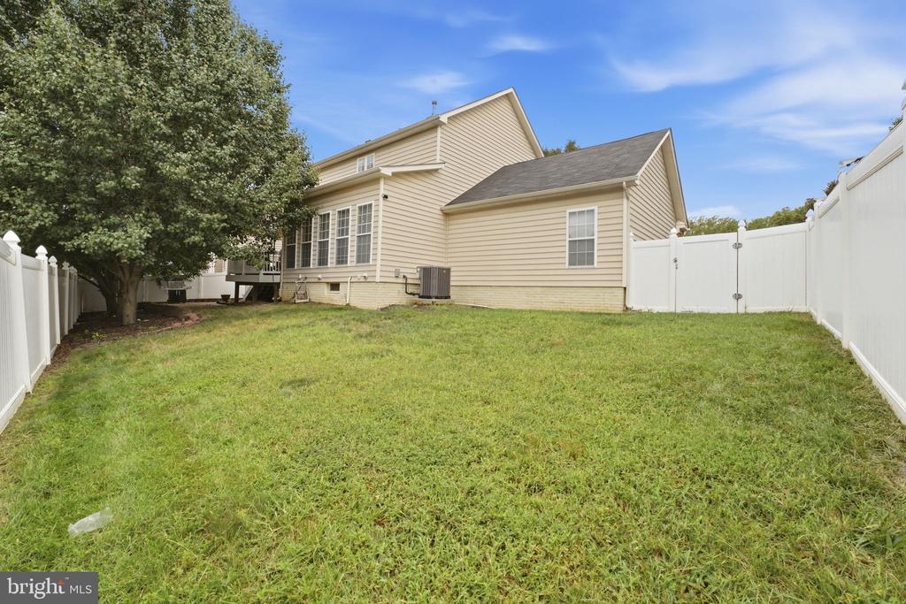 9267 SENNA COURT