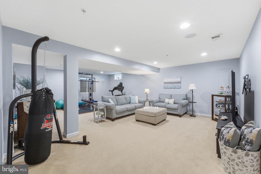 9267 SENNA COURT