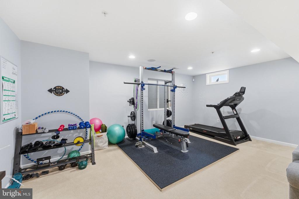 9267 SENNA COURT