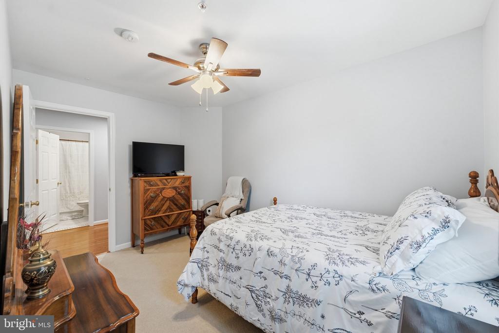 9267 SENNA COURT