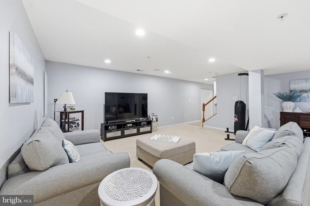 9267 SENNA COURT