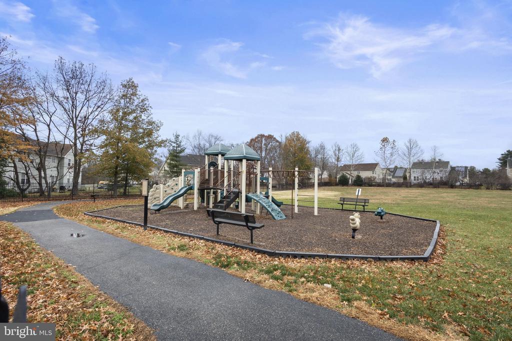 2500 DOWITCHER COURT