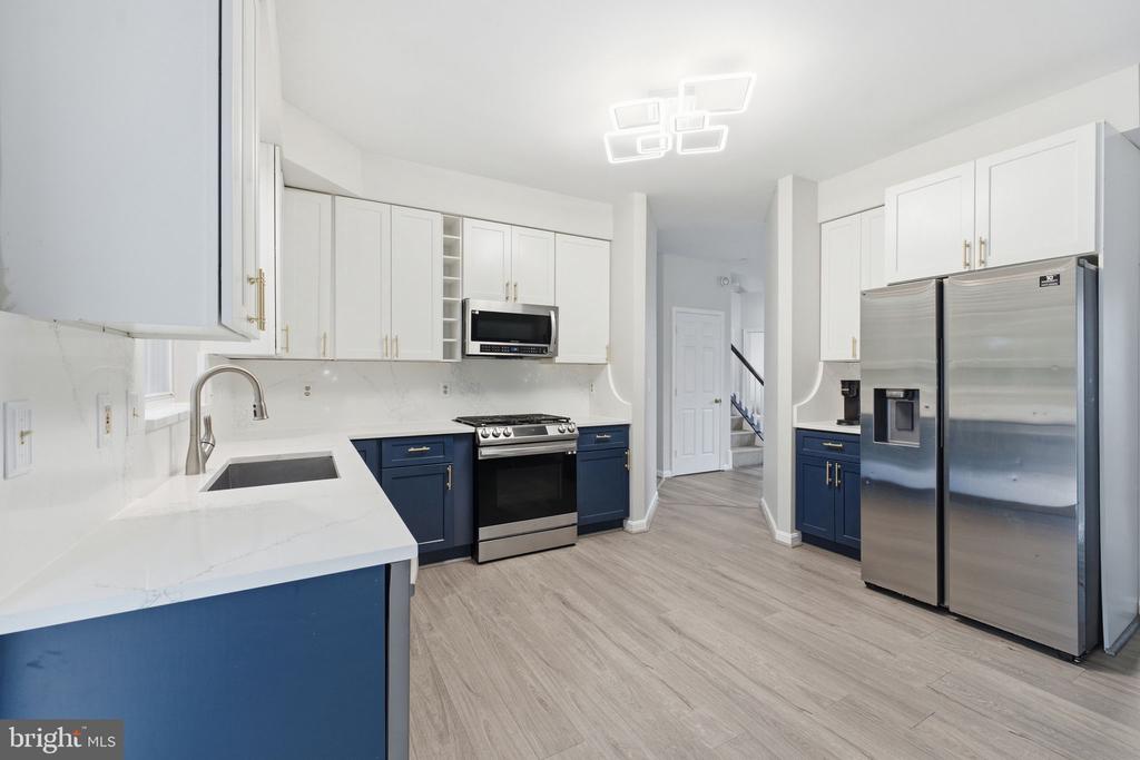 2500 DOWITCHER COURT