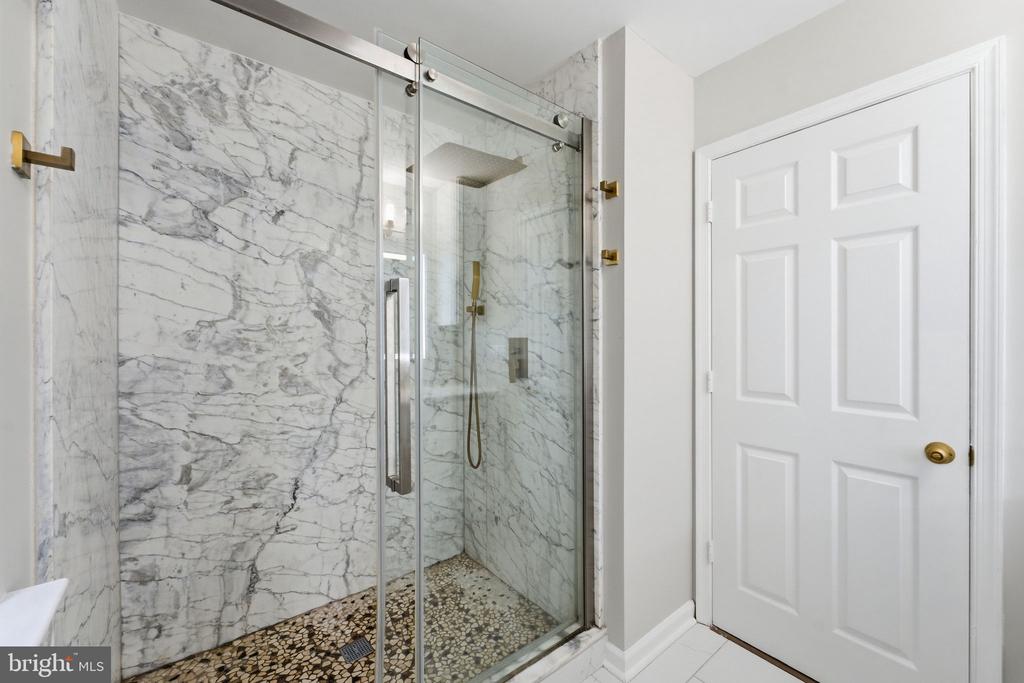 2500 DOWITCHER COURT