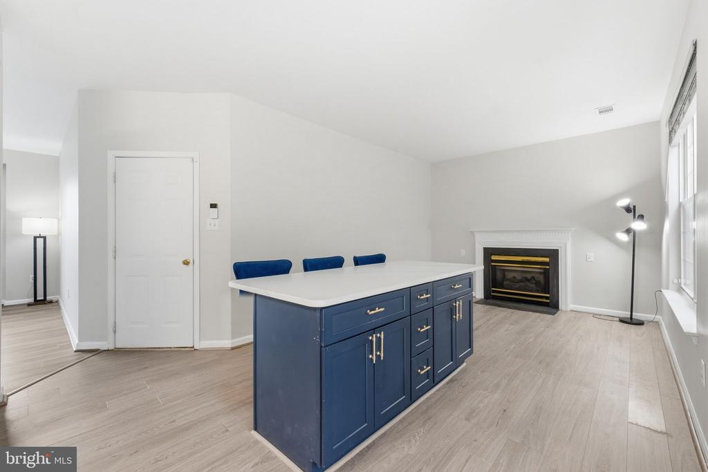 2500 DOWITCHER COURT