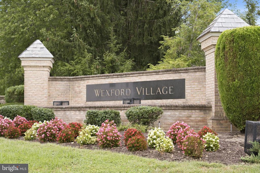 2500 DOWITCHER COURT