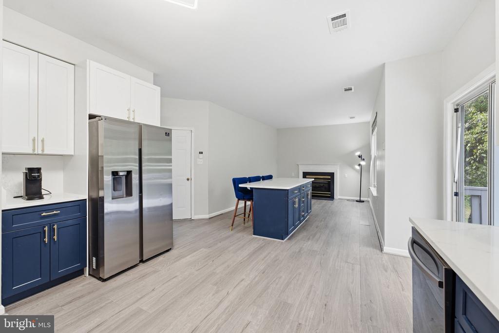 2500 DOWITCHER COURT