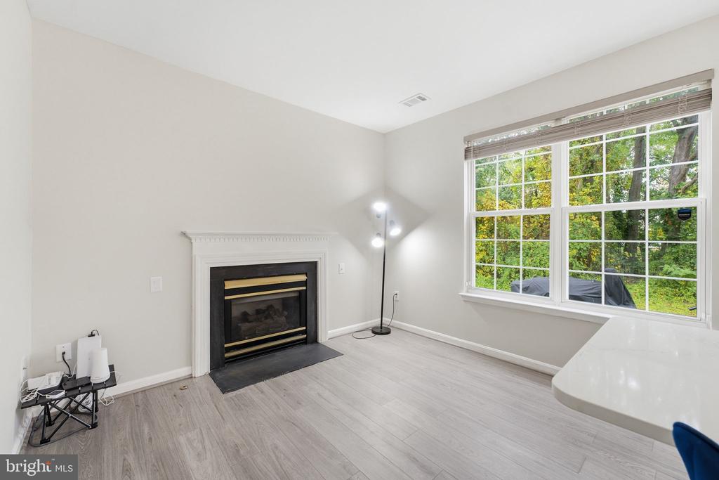 2500 DOWITCHER COURT
