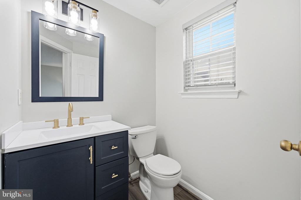 2500 DOWITCHER COURT