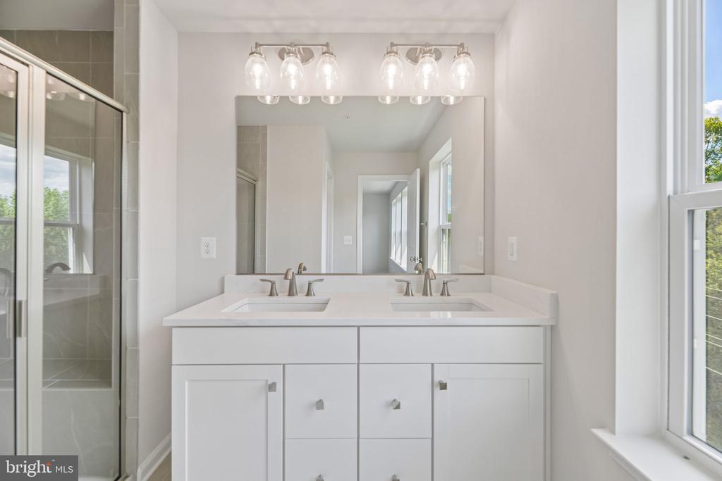 9751 GAELIC PLACE