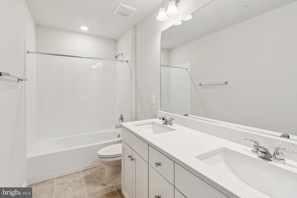 9751 GAELIC PLACE
