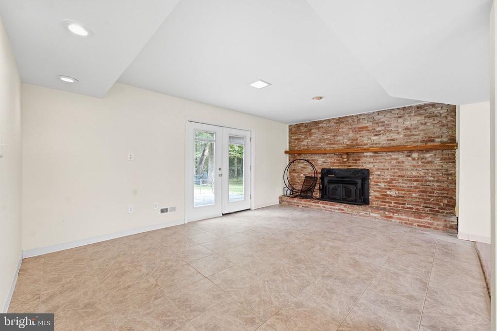11567 DEER LANE