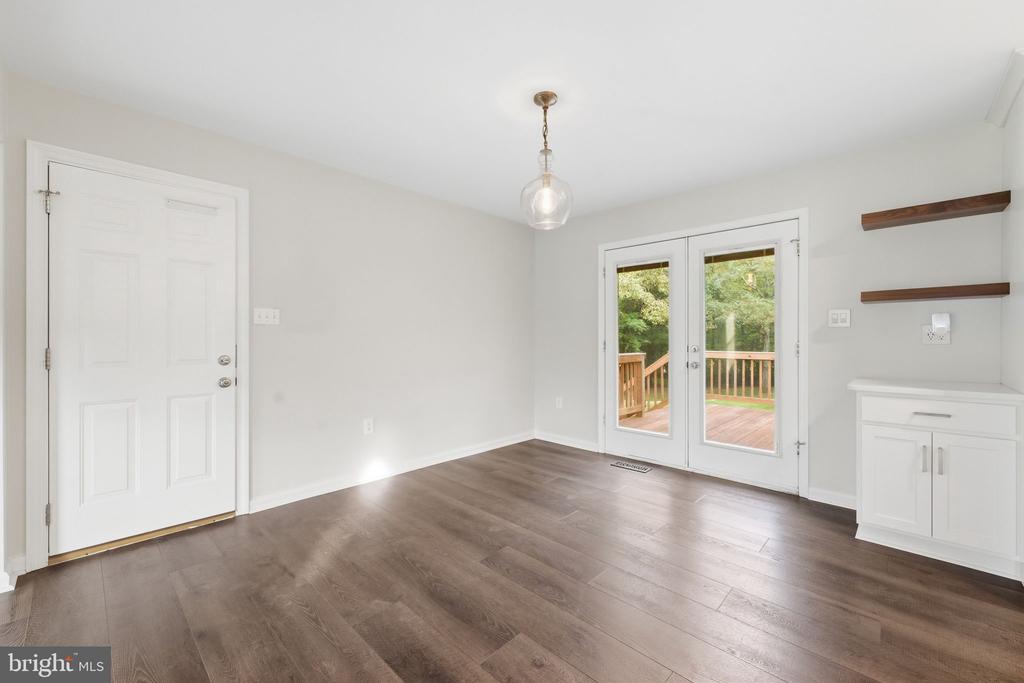 11567 DEER LANE
