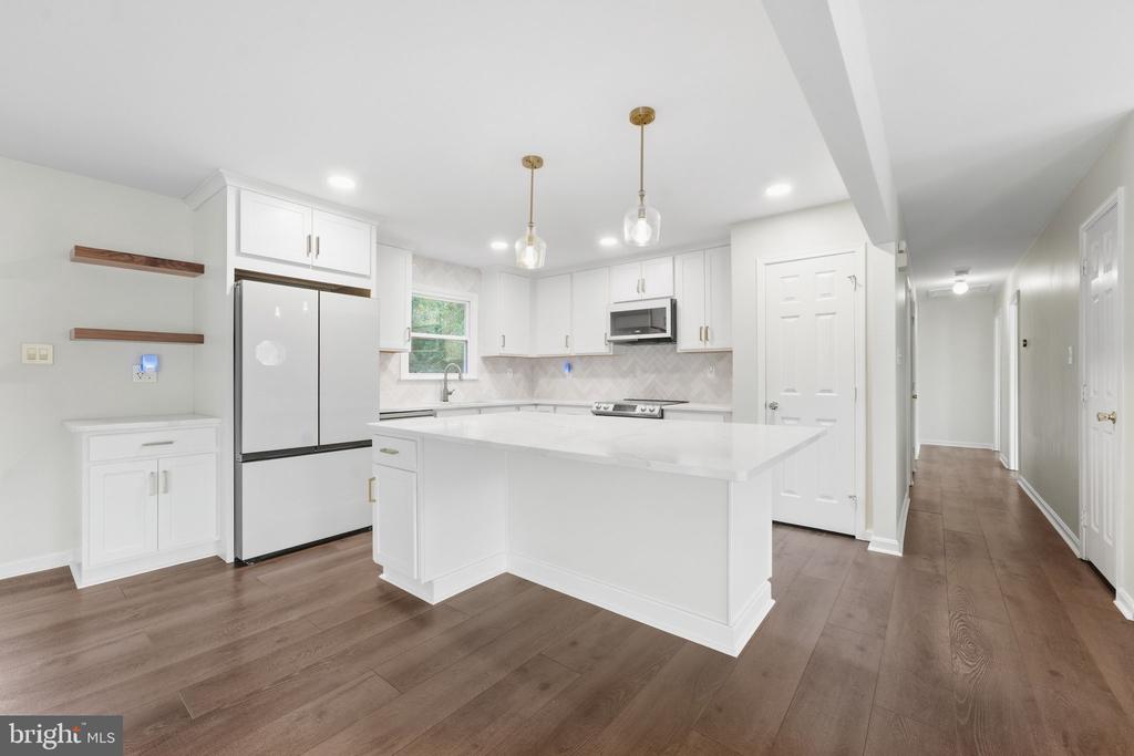 11567 DEER LANE