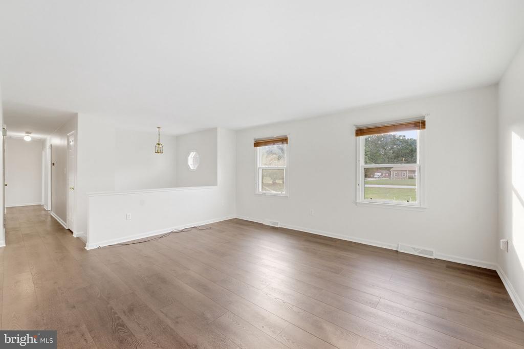 11567 DEER LANE