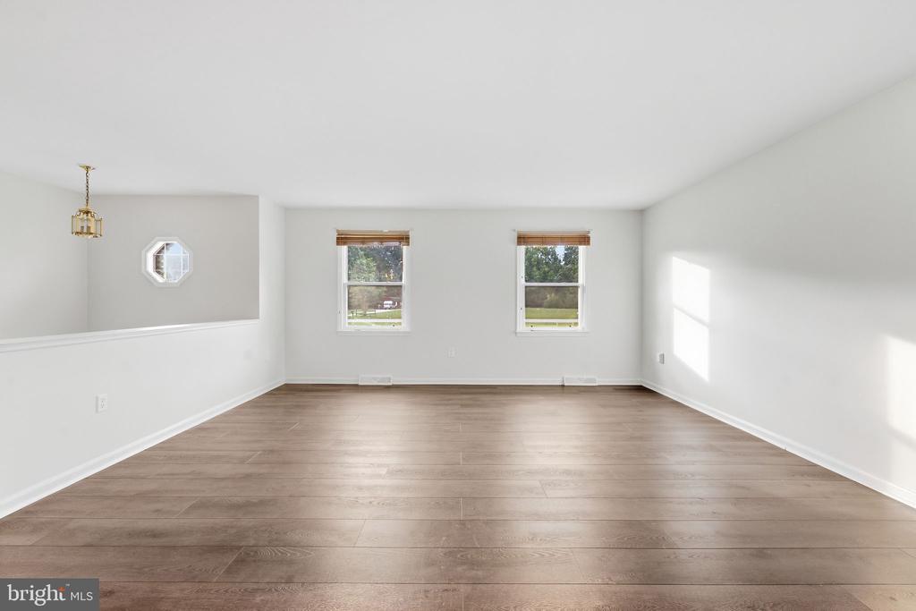 11567 DEER LANE