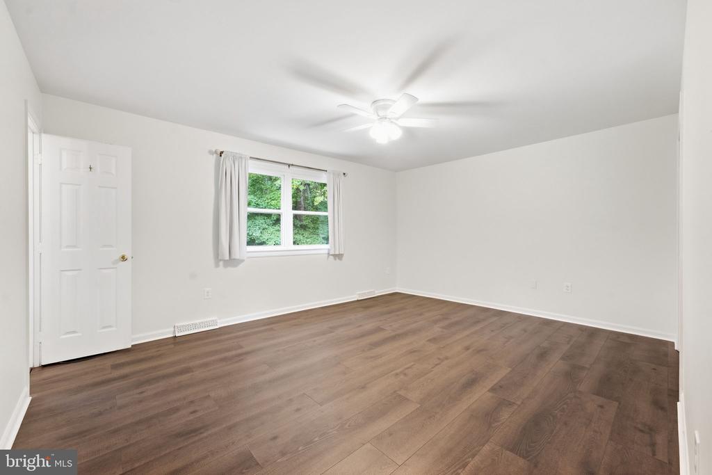 11567 DEER LANE
