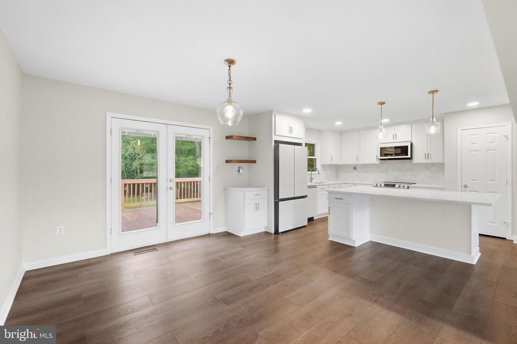 11567 DEER LANE
