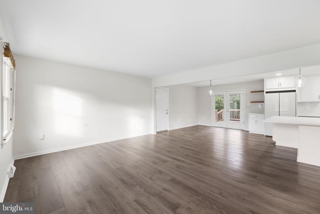 11567 DEER LANE